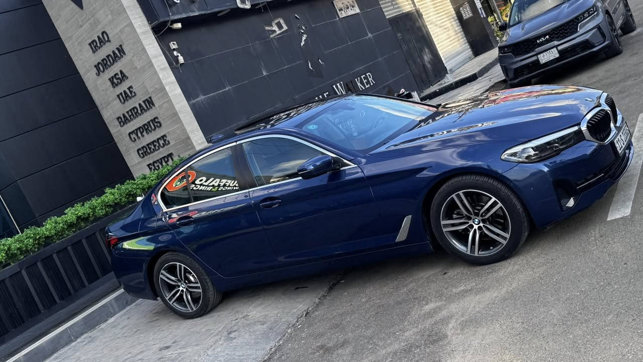 موديل 2023 وكاله العروش خليجيه بيع او مراوس
(السياره سعره مناسب بل نسبه لخواته ) !!
‏‎-ماشية ٥٤ كيلو 
‏‎-قوة محرك : 4 سلندر twin turbo 
‏‎- فتحه سلايد 
كشن خزن ميموري 
ستيرن كهرباء 
-جلد قرميدي كهرباء 
-خمس بردات + الخلفيه كهرباء 
-بصمات اثنين والثانيه ذكيه شاشه 
-ماوس تحكم 
‏‎-مصابيح LED امامي
-اناره داخليه الوان 
‏‎-تحديد مسار
‏‎-نقطة عمياء
‏‎-سنسر باركينغ امامي خلفي 
‏‎-شاحن ويرليس للهواتف 
-تشغيل عن بعد
‏‎-بصمة تشغيل
‏‎-بصمة دخول
‏‎-مثبت سرعة ذكي
‏‎- اوتو ستارت 
-اتو هولد
‏‎-نظام APPLE CAR PLAY 
-السيارة خليجيه بدون اي نقص كله على وضع الشركة حادث او صبغ فقط بارد بسيط جداً 
-مكان السياره بغداد كراده شارع ٦٢ 
السعر ٣٦٥٠٠ يعني ٣٦٥ ورقه 
***********
***********
