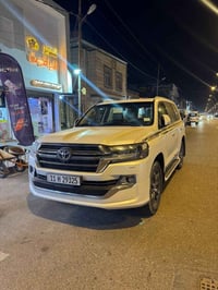 لاند كروز • ٢٠٢٠ • ٦ سلندر