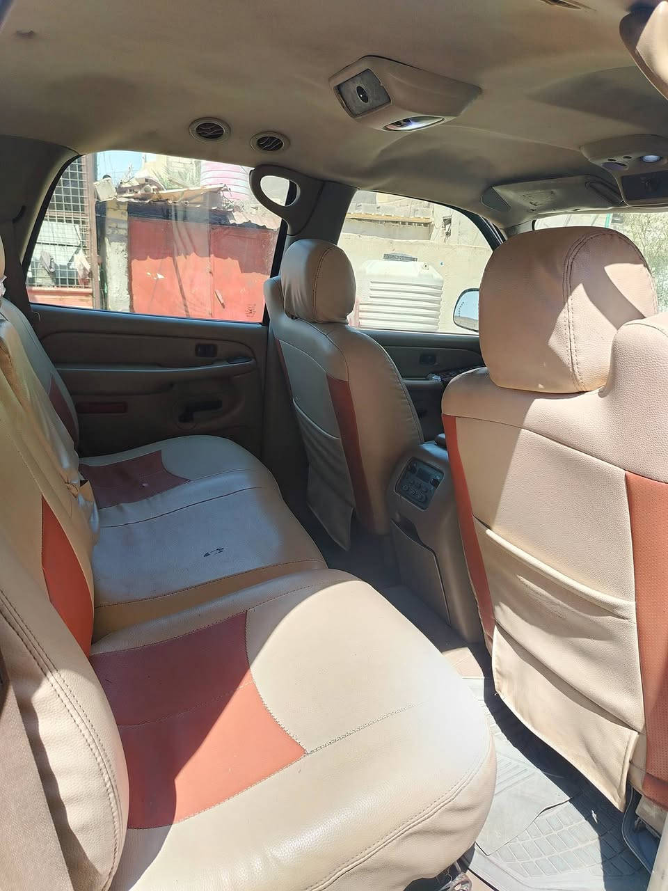 مرخصة الادمن المحترم جمسي يوكن 2005 رقم بصره انكليزي باسمي سنويه 2030 هزه جديده مكينه كير حداديه تبريد جاهزه السعر 125 بيها مجال رقم ***********
