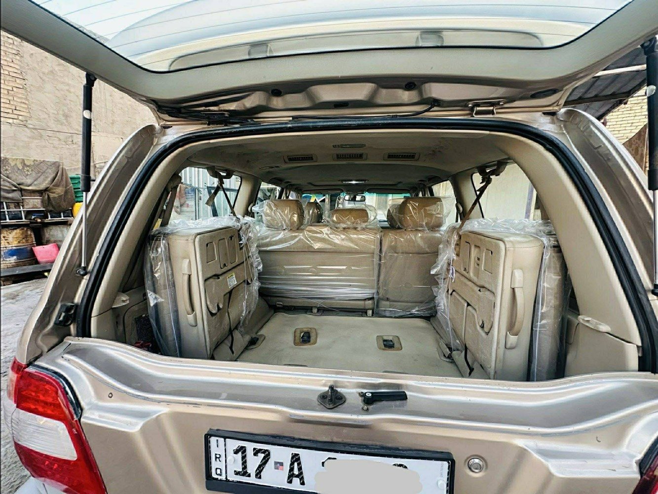 GX.X V6 
2006 كفاله من الصبغ فقط بارد جاملغ خلفي جهة اليمنى رقم دولي بسمي ماشية 250 الف كيلومتر حقيقي  

المكان النجف الأشرف 