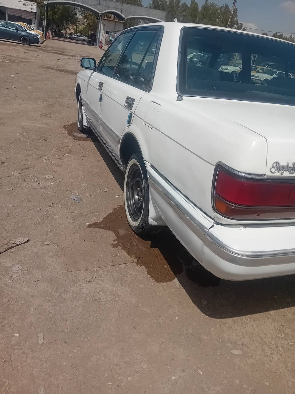 سوبر سيدان موديل 1990 للبيع سياره يسره بلادي مكينه وكير بطه بحاله جيده جدا سياره جاهزه فقط التبريد رقم مميز السعر 63 مكاني بغداد الدوره هاتف ***********
