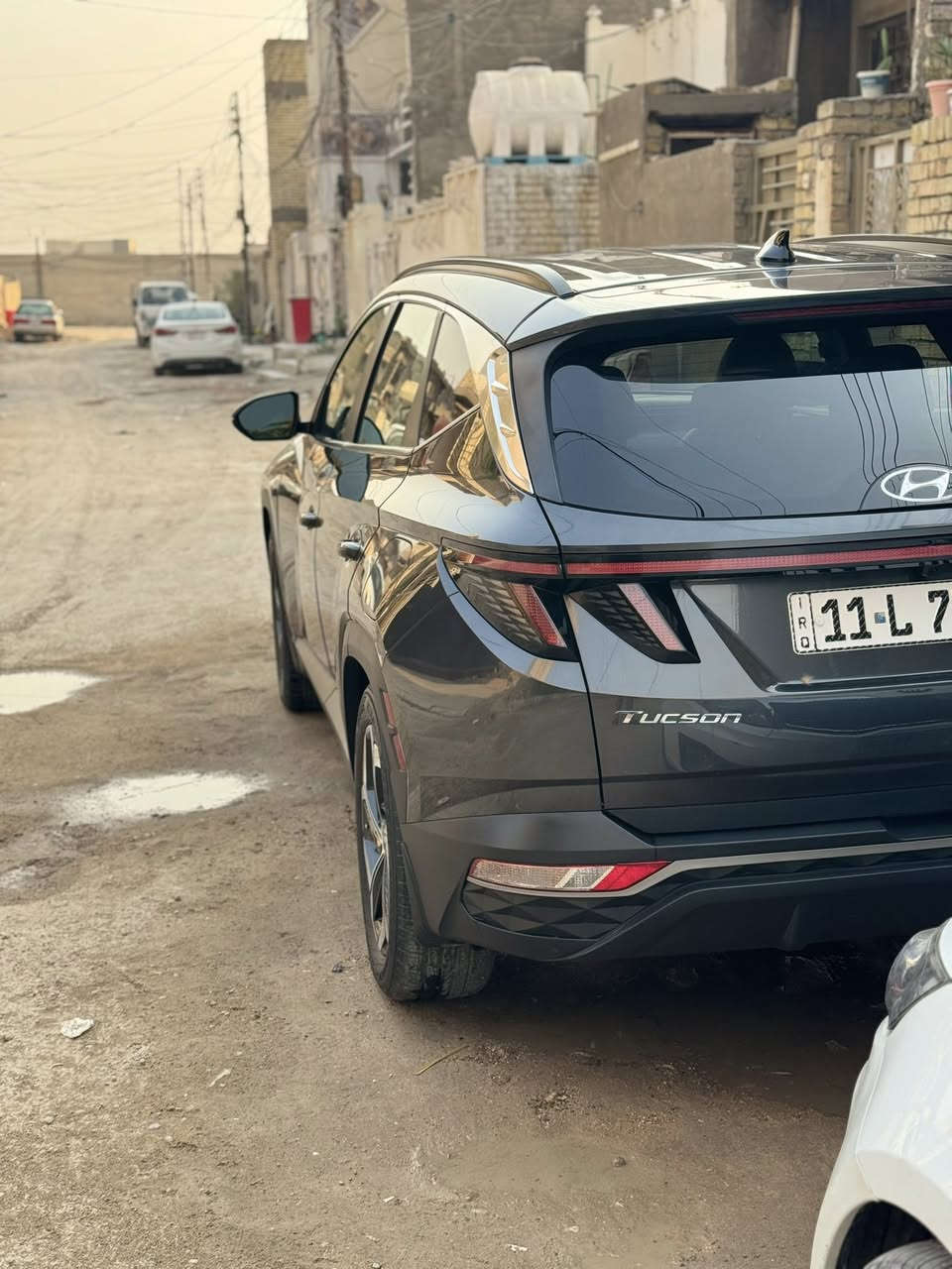 سلام عليكم
 توسان 2023فول مواصفات 1/1
حادث بدايه البنيد 
شاصي لغد جاملغات كفاله فقط شبر بلبنيد

® رادرا امامي وخلفي وجانبي+وقيادة ذاتية
• كاميرا امامية وخلفية
• نقطة عمياء+ اشاير مري
LED بك لايت+LED لاينات •
• جنطة كهرباء
• تدفئة كشنات+كشن كهرباء
• شحن وايرليس (لاسلكي)
• تبريد قطعتين
• شفتات ستيرن+فول تحكم ستيرن
اوتو هولد+اطفاء ذاتي عند التوقف
• تشغيل عن بعد
بعد هواي مواصفات
السعر 200
بغداد
***********
