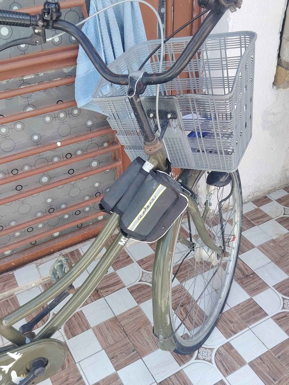 سلام عليكم باسكل للبيع بناتي حجمه 26نضيف حيل مكاني بغداد سبع البور واكو توصيل ٧٥ سعره


**إذا كنت صاحب هذا الإعلان وتريد حذفه لأي سبب، رجاءا أرسل رسالة إلى الدعم الفني**