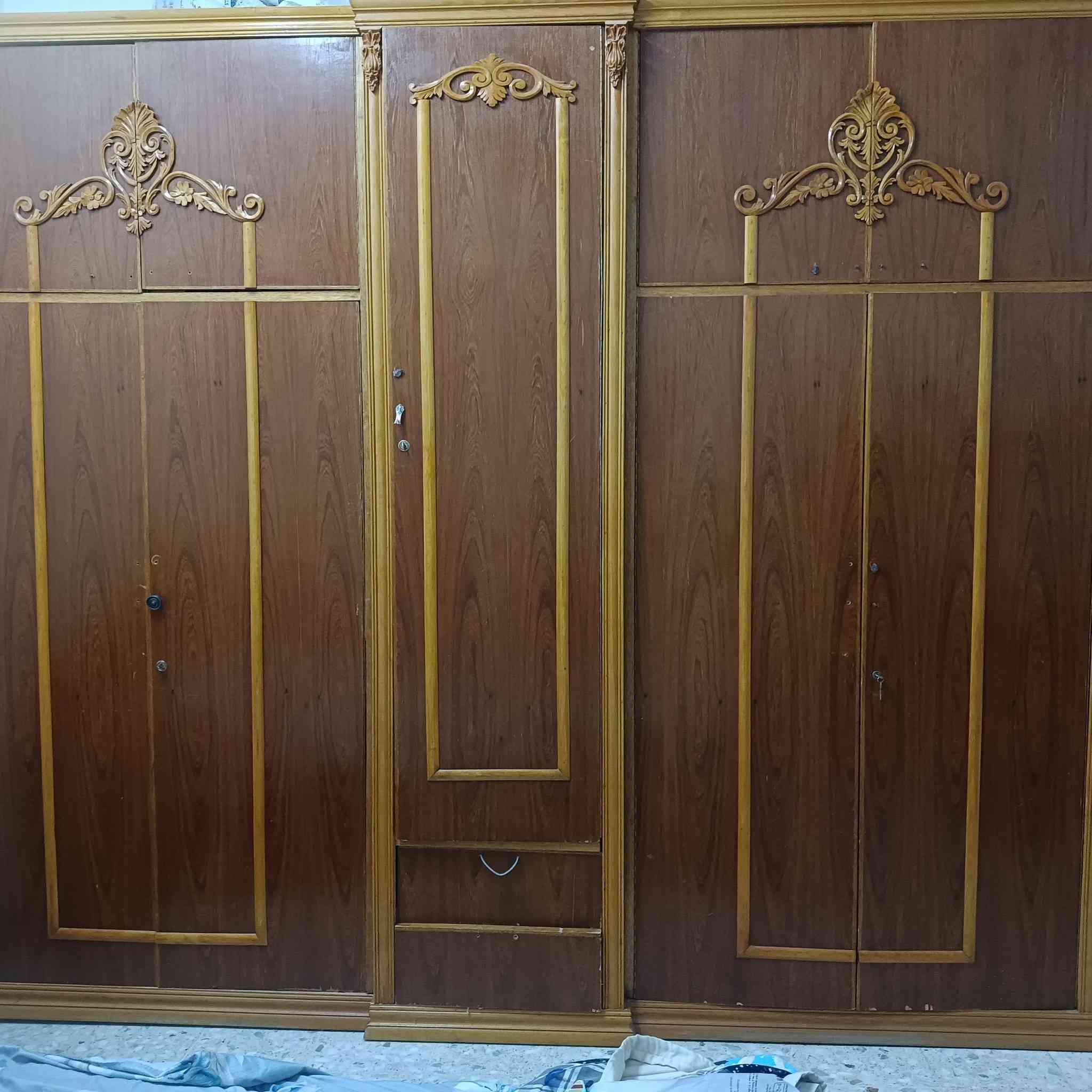 غرفه نوم وطخم وزوليه للبيع للاستفسار الاتصال على الرقم ***********
