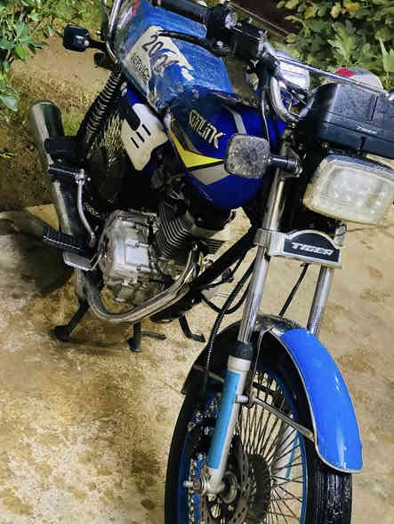 ماطور تايكر لبيع موديل 2023 
نشاط يأكل الكاع 
لايت عالي ناصي 
 السعر 500 وبي مجال ل شراي 
***********  خابر ودلل.  مكاني الشركاط تجي وتدلل
