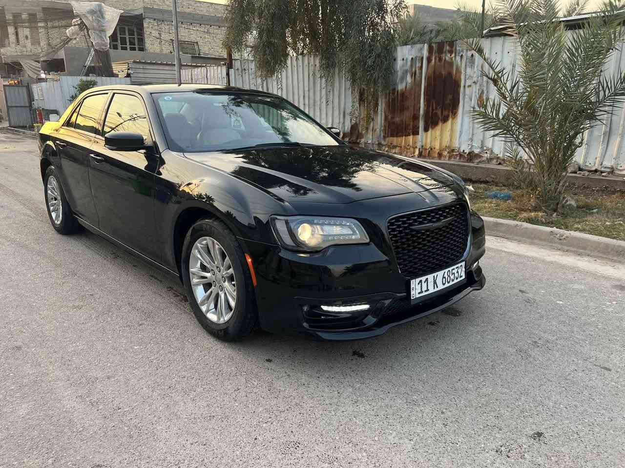 السلام عليكم كلايسلر موديل 2023 وارد امريكا تبديل جاملغ امامي اصلي ماشيه 17 ميل السعر 30000 أمريكي للتواصل على الرقم ***********
