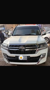 لاندكروزر • لاندكروزر GXR • سيارة 2019 • سيارة أوتوماتيك • سيارة V6 • ...