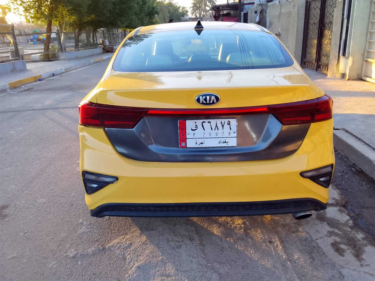 سلام عليكم فورتي موديل 2021 للبيع سياره بيه خيط تبخير قليل كلش سياره حلوه حادث قبق جنطه ماشيه 128 سعر 130 عنوان دوره ابو دشير ***********
