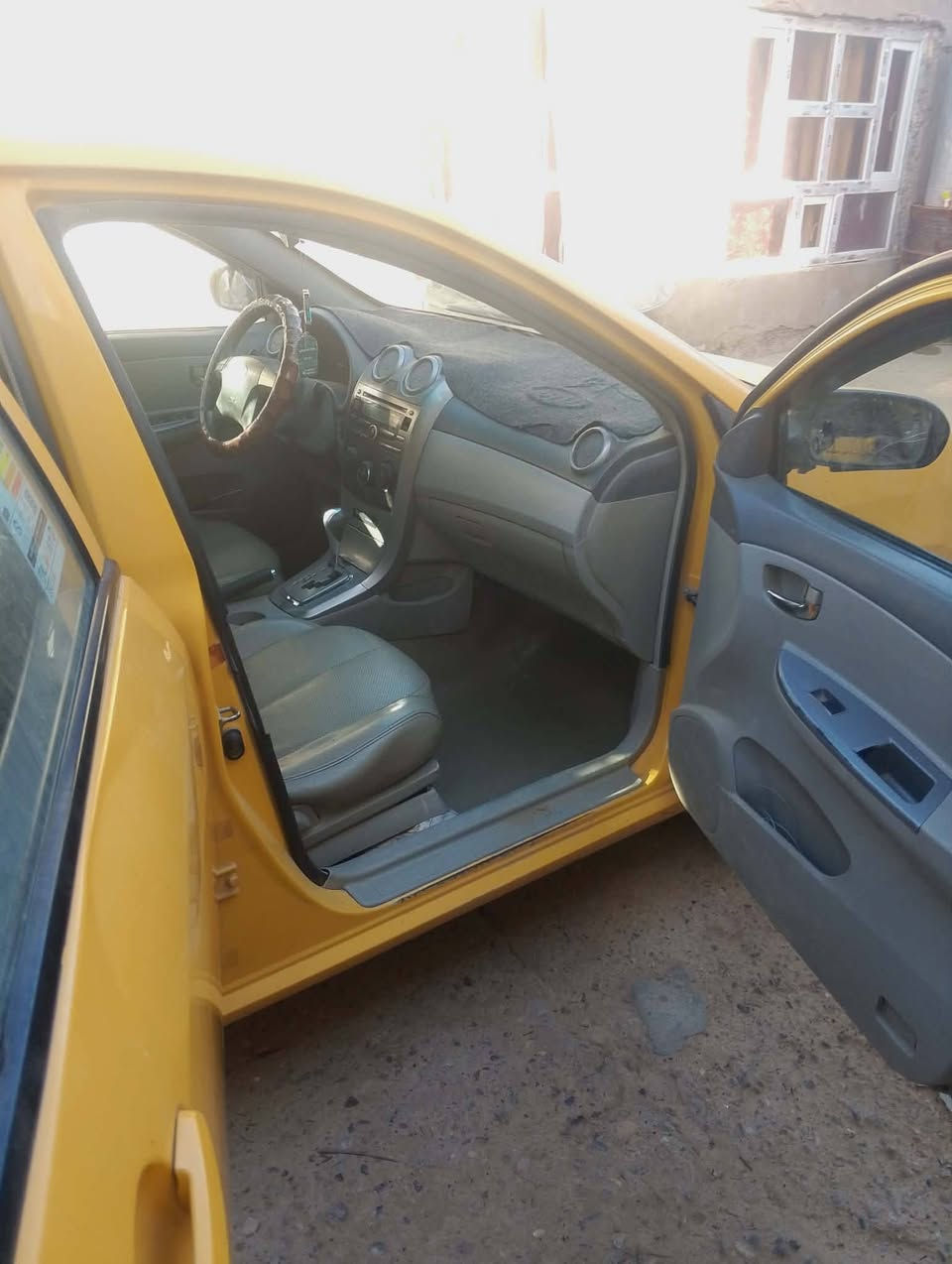 سياره للبيع موديل ١٣ رقم ديالى لغايه السنويه ٢٠٣٠ بصمه بيها طخه خفيفه بين البابين مال السايق والورا السعر ٤٥ او بيها مجال مكاني بغداد العبيدي التبريد ما يشتغل ما اعرف اشبي كير محرك خير من الله رقم الهاتف ***********
