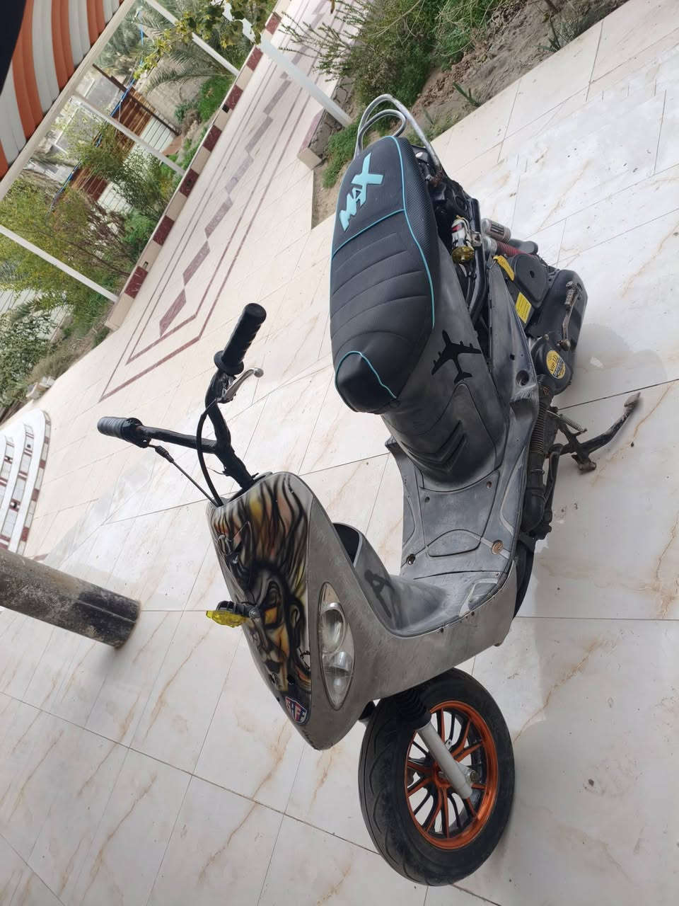 السلام عليكم
دراجه للبيع ماكس قچمه السعر 550 مكاني البصره قضاء المدينه 
التواصل على الرقم ***********
