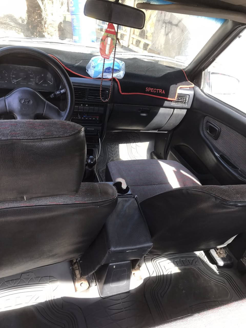 السلام عليكم للبيع سيارة اكسلة موديل ٩٣ تخم تاير محرك جديد شواصي جدد كهربائية كلهة كامل سنويه ٢٨  للستفسار *********** بسمي تحويل ثاني يوم
