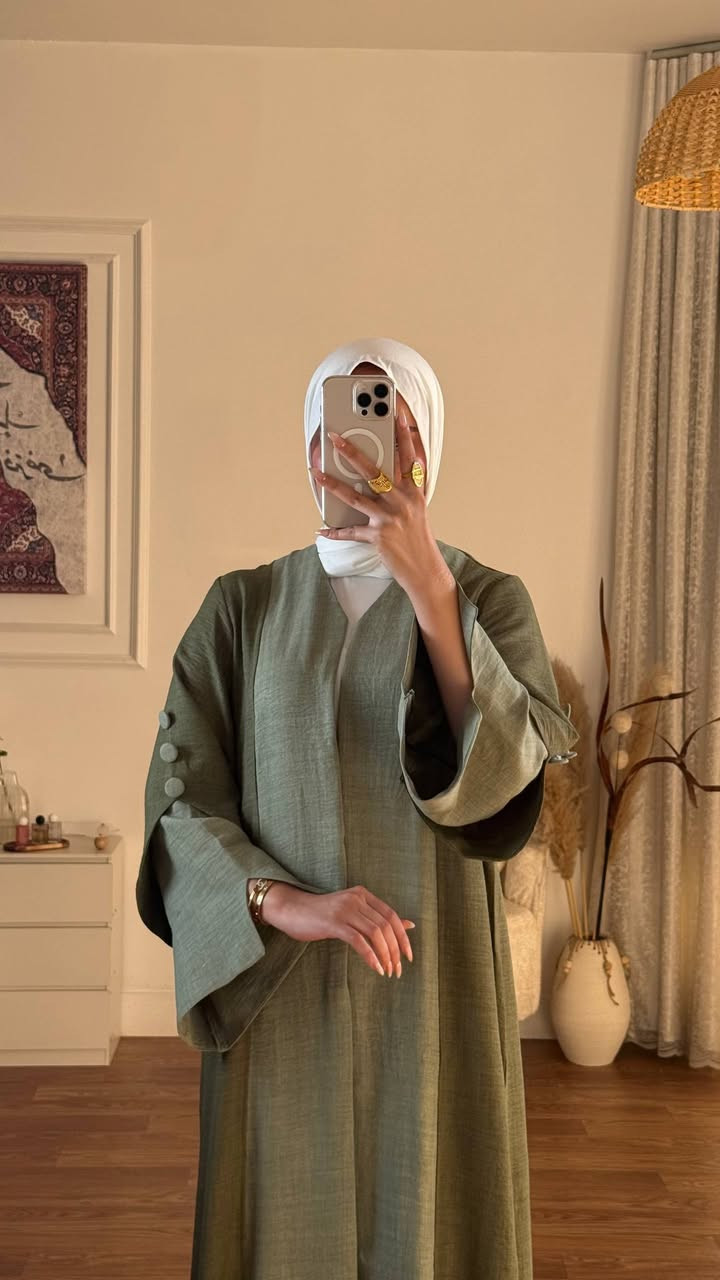 وصلتي عيني 👁️ #اجمل الموديلات✨ 
#وافخم الخامات👗يمنا وبس🙋🏻‍♀️ 🤭

بشت عبايه👘

نوع القماش / لنن قماش عبايات 

المقاسات / 40 - 42 - 44 - 46 - 48 

السعر / 25 الف دينار 

متوفر ب 4 الوان 
متوفر توصيل جميع محافظات العراق 🚙 

#ملااااحضه فحص القطعه اي خلل ترجع بيد المندوب ودللي❤️


**إذا كنت صاحب هذا الإعلان وتريد حذفه لأي سبب، رجاءا أرسل رسالة إلى الدعم الفني**