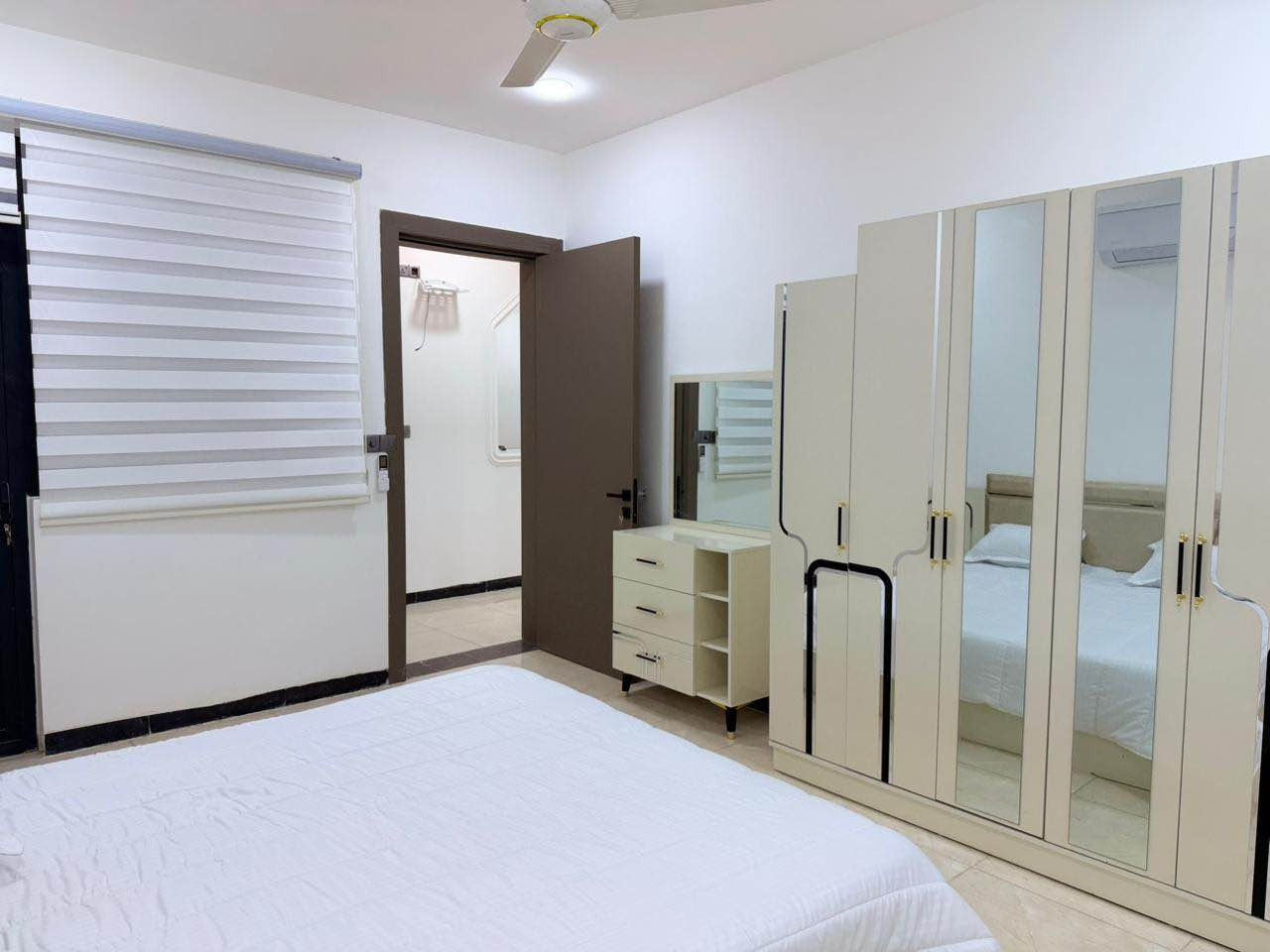 شقق مجهزة للأيجار بموقع مميز في الكرادة 
*********** بغداد, العراق
