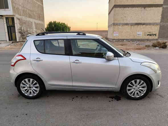 سلام عليكم سازوكي سويفت هاج باك موديل 2013 خليجي مال شركه العامه سياره فول بصمه ابواب بصمه تشغيل بصمه صندوك تحكمات ستيرن سياره بلاديه بيه بارد بلبنيد وصبغات اثر جراد مابيها ضربه قويه نهائيا مكينه وكير جدد اني شادهن بيدي بلاديات كهربائيات مابيهن اي تجطيل بلاديات تبريد تدفئه شغال سياره كامله مابيها اي نقص ونضيفه وستخدام داخل زيونه فقط لان مال البيت يعني ستخدام زوجتي 
عارضها 78 ورقه بيها مجال رقمها بغداد باسمي عنواني زيونه رقمي ***********
