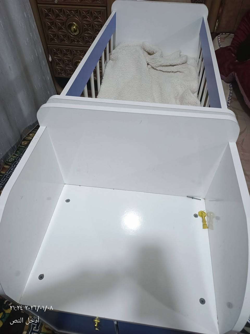 السلام عليكم عندي ثلاجه حجم 11قدم جديده مابيها عطل أريدها ب175 وبيها مجال
كاروك حجم كبير عيبه ما يشتغل الهزاز مالته
للتواصل ع هذا رقم ***********
