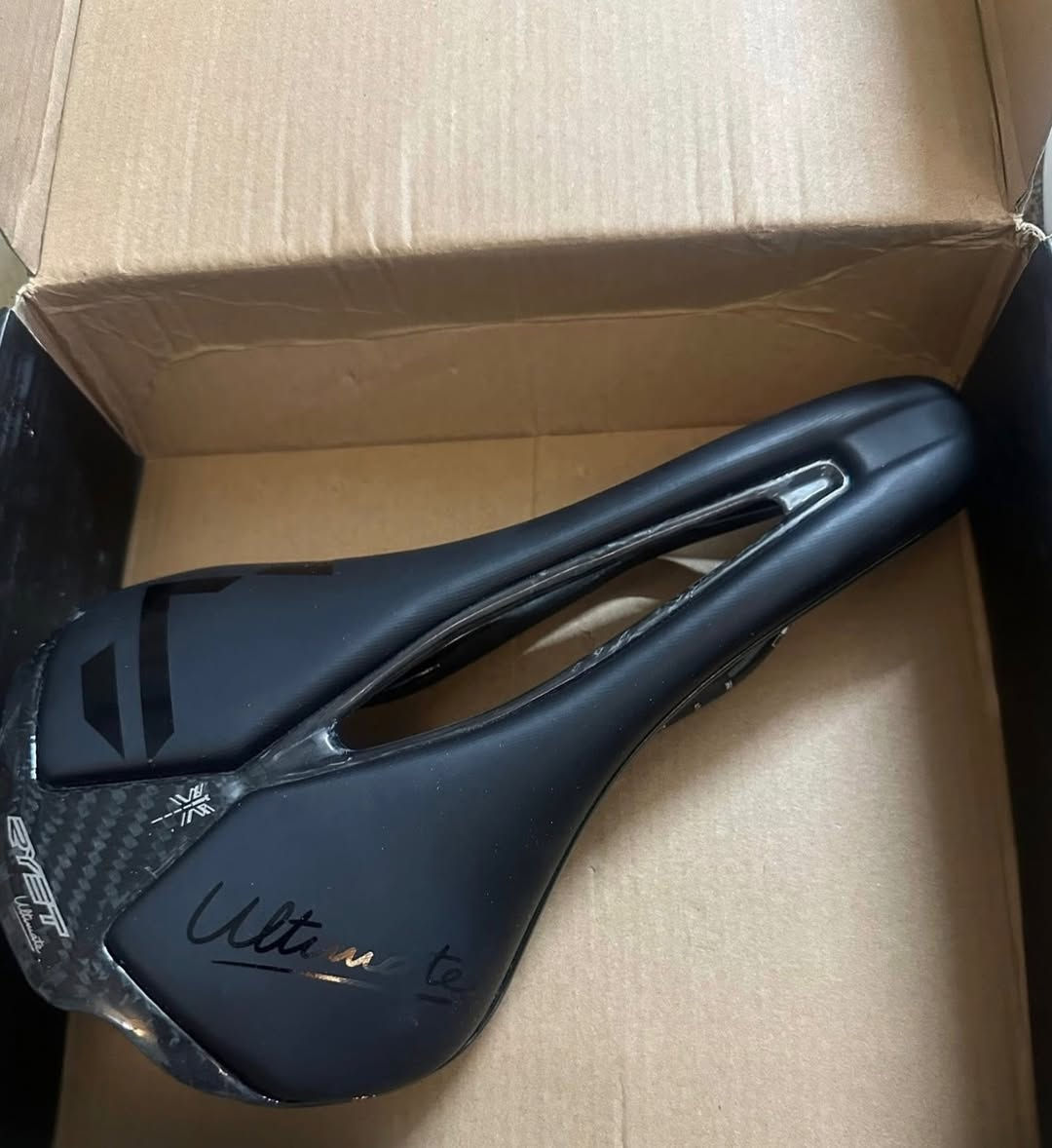 السرج كاربون فايبر 22 الف مع التوصيل
الكاسيت 13 وية التوصيل
بوري سرج 15 مع التوصيل قياس 31.5
قفل بايسكل 13 مع التوصيل


**إذا كنت صاحب هذا الإعلان وتريد حذفه لأي سبب، رجاءا أرسل رسالة إلى الدعم الفني**