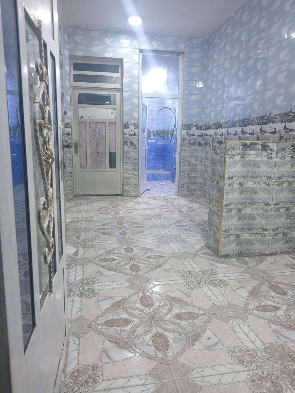 السلام عليكم
دار للإيجار
مساحة ١٠٠ م  طابق واحد غرفة نوم وهول ومجمع صحيات ومطبخ
حلة حي نادرالاولى خلف فندق أسد بابل
ملاحظة مطلوب عائلة صغيرة نفرين
خدمات ماء كهرباء مجاري تبليط قريب جدا من الشارع العام
للاستفسار*********** ابورامي لبيع وشراء العقارات في بابل مكتب البيت الأمين حلة نادر الأولى قرب آسواق الجمل ملاحظة نستقبل جميع عروض البيع والشراء والايجار الرهن
