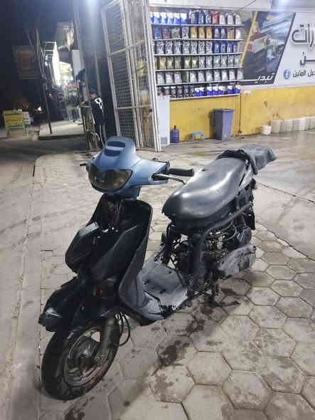 فراشه اصوليه اوراق المعرض والحاويه بيها 
دراجه نضيفه ما مفتوحه مكينتها افحص عد العالم كلها السعر 250 وبيها مجال للطيبين
الرقم  ‏‪***********‬‏ واتساب +اتصال واني بخدمة الطيبين
