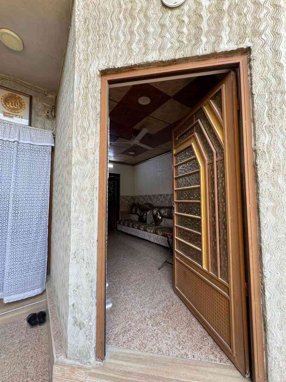 دار للبيع في حي الفلاح الثانيه✅
قرب من مديرية مرور نينوى✅
سند طابو الزهور 25✅
مساحة البيت 125 متر واجه 6وربع ✅
البيت طابقين قبله شارع 15 ✅
نظام تڪتات الطابقين الاول والثاني ✅
خدمات كامله ماء وكهرباء وشارع تبليط✅
الطابق الاول: ⬇️⬇️⬇️ 
كراج✅
 مطبخ ✅
اسقبال ✅
 صاله ✅
غرفه نوم ✅
وصحيات داخليه ✅
 ممر كبير ✅
ترك عدد 2 ✅
كلو موضح بل صور ✅
⭕علما ان الطابق الثاني طبق الاصل عن الطابق الاول ✅
البيت جاهز من ناحية كلشي حتى السطح والبيتونه كاشي ✅
السعر 135 مليون وبي مجال بسيط ✅
للاستفسار:  ***********
للاستفسار:  ***********
