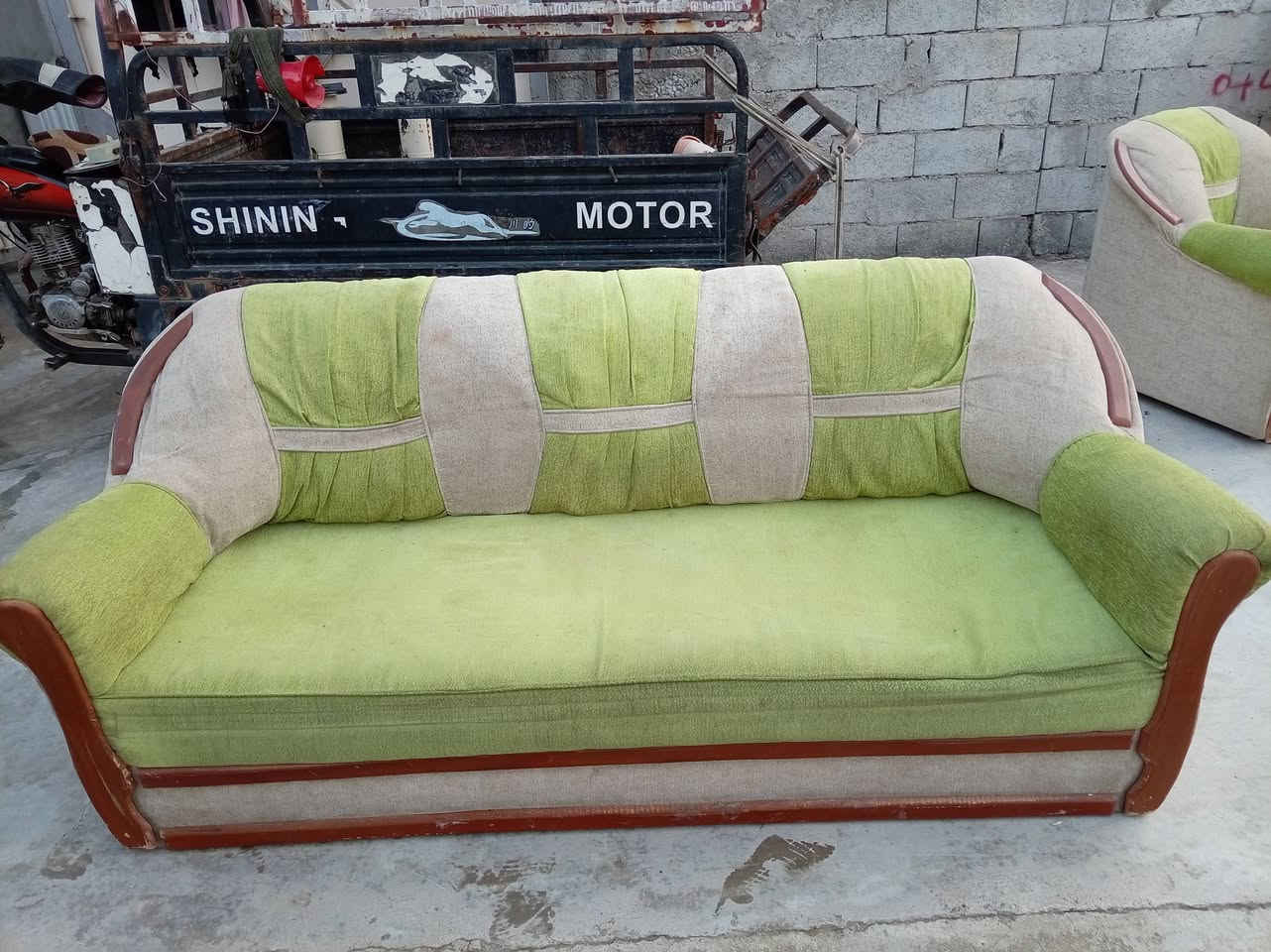 قنفات للبيع السعر خاص او الاتصال على هذا الرقم ***********
