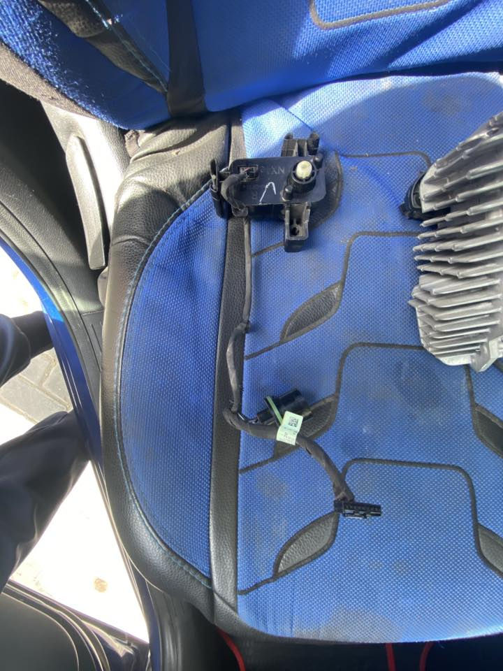 سلام عليكم عندي للبيع مال موديل ٢٠٢٤ وكاله  صار بي حادث
هذا للايت 
مسكور الجامه والظهر مالته  كارت  ولليد وبوابات مابيه شي شغاله وكلشي  بيه يشتغل شرط الفحص   

قيمً السعر وتدلل مكاني بغداد 

وقمي بي واتساب فقط 

***********
