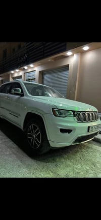 جيب جراند شروكي موديل 2018 وارد امريكي  محرك 3600  فول عده الجكات  الس...