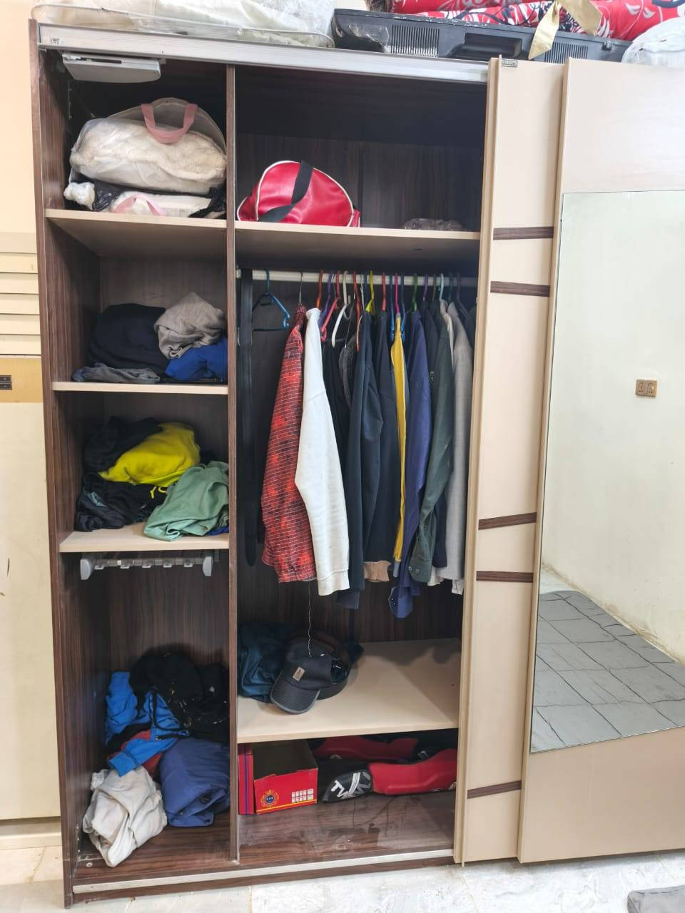 غرفه نضيفه ومامستخدمه قليل كلش ونتركت خشب ايطالي مستعجل على بيعته


**إذا كنت صاحب هذا الإعلان وتريد حذفه لأي سبب، رجاءا أرسل رسالة إلى الدعم الفني**