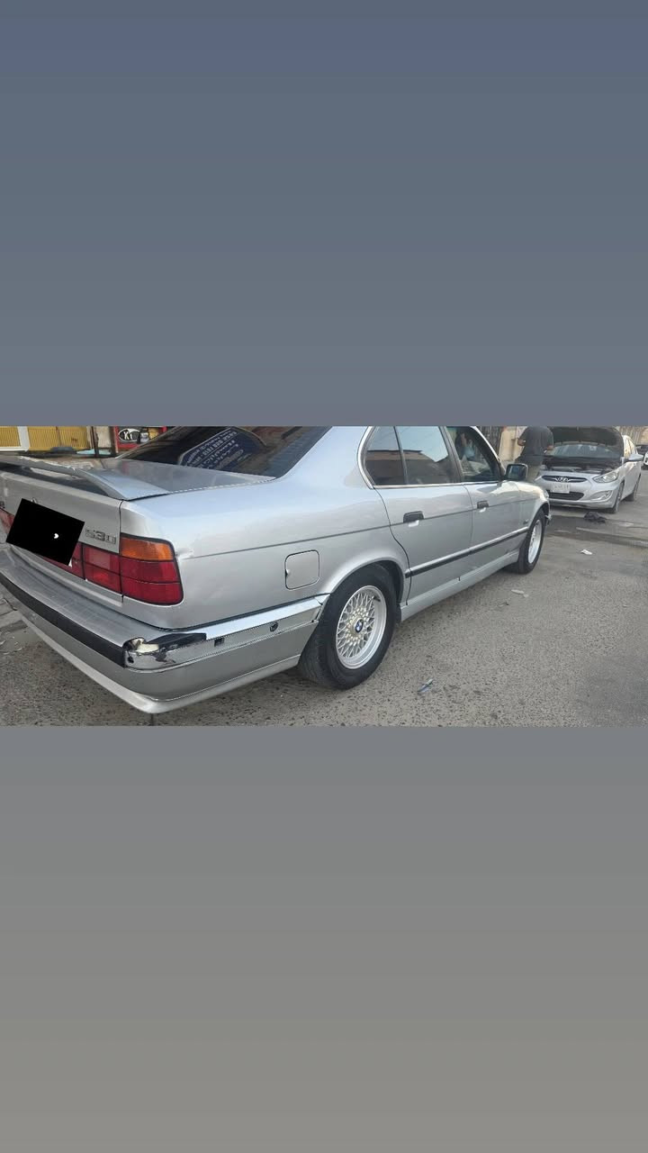 السلام عليكم
BMW ,530, سلندر8 
رقم دهوك السياره بأسمي تحويل سريع السعر 65 ورقه للاستفسار الاتصال بالرقم ***********
