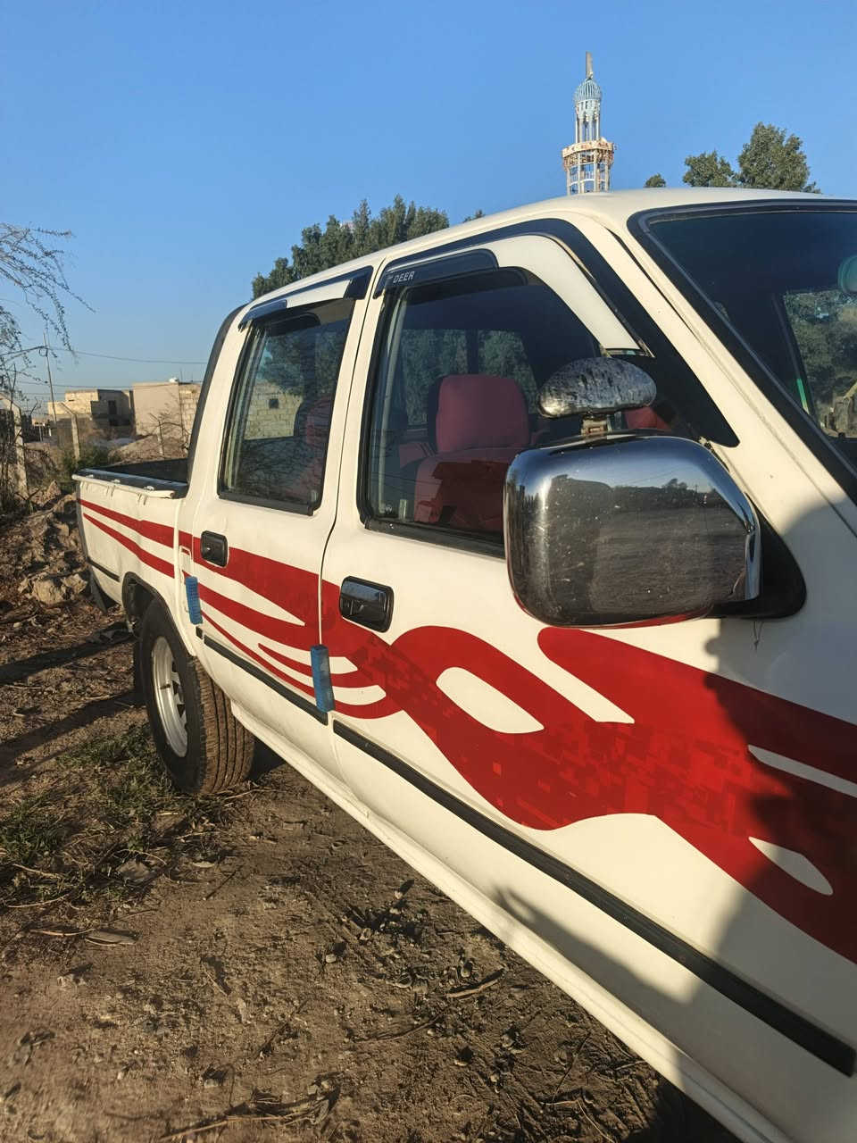 سلام عليكم بيكم دير موديل2006
رقم قادسيه سنويه بعد شهر تنفذ مصفره من كلشي 

مكفول كفالة عامه 

محرك كير حداديه شاصي اكسن شرط 

مكان ديوانيه عفك السعر 45 وبيها مجال ***********
