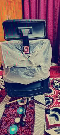 كرسي مكتبي • جديد • سعر مناسب