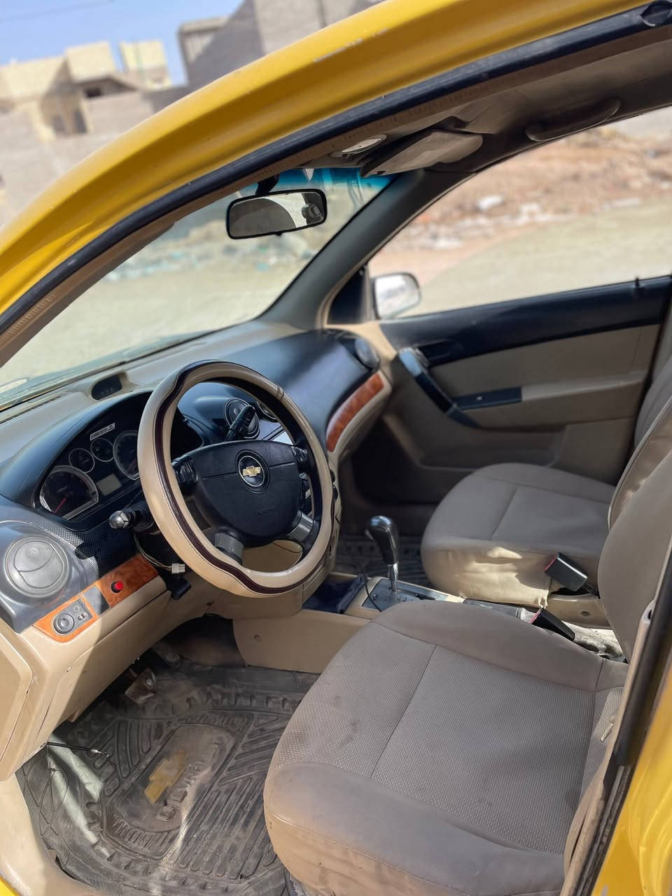 السلام عليكم افيو للبيع موديل 2011 سياره باسمي رقم انكليزي بابل كير ومحرك مكفولات بيه ضربه بالجمالغ فقط تخم تاير جديد سلف جديد فيت بم جديد ضفيره كامله جديده مكاني بابل تاجيه السعر 50 وبيه مجال الاتصال والاستفسار على الرقم ‏‪***********‬‏
