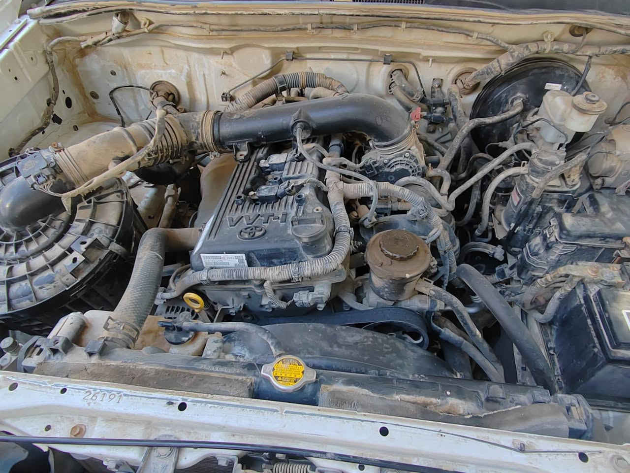 سلام عليكم اخوان سياره للبيع موديل 2015 سعودي ام الدعاء اوتماتيك بانزين ((رقم واسط))حساس امامي وخلفي سنويه مجدده 2028 تحويل مباشر ماشيه 200 الف وشويه السياره مال جناي سبانه ما محطوط عليها السعر 240 وبيها مجال قليل ***********//***********((ولمو شراي لا يتصل))
