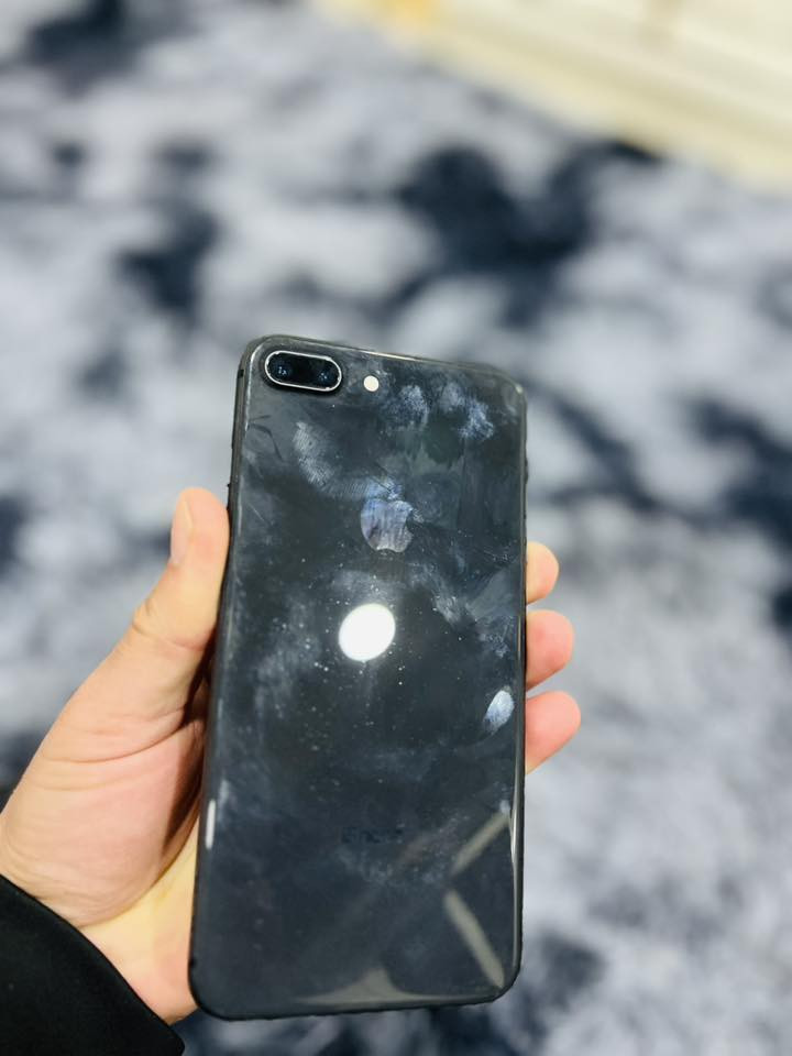 ايفون 8بلاص
ذاكرة256
بطارية71
شرط مابي شي مبدل
السعر150بي مجال للطيبين
للتواصل***********
