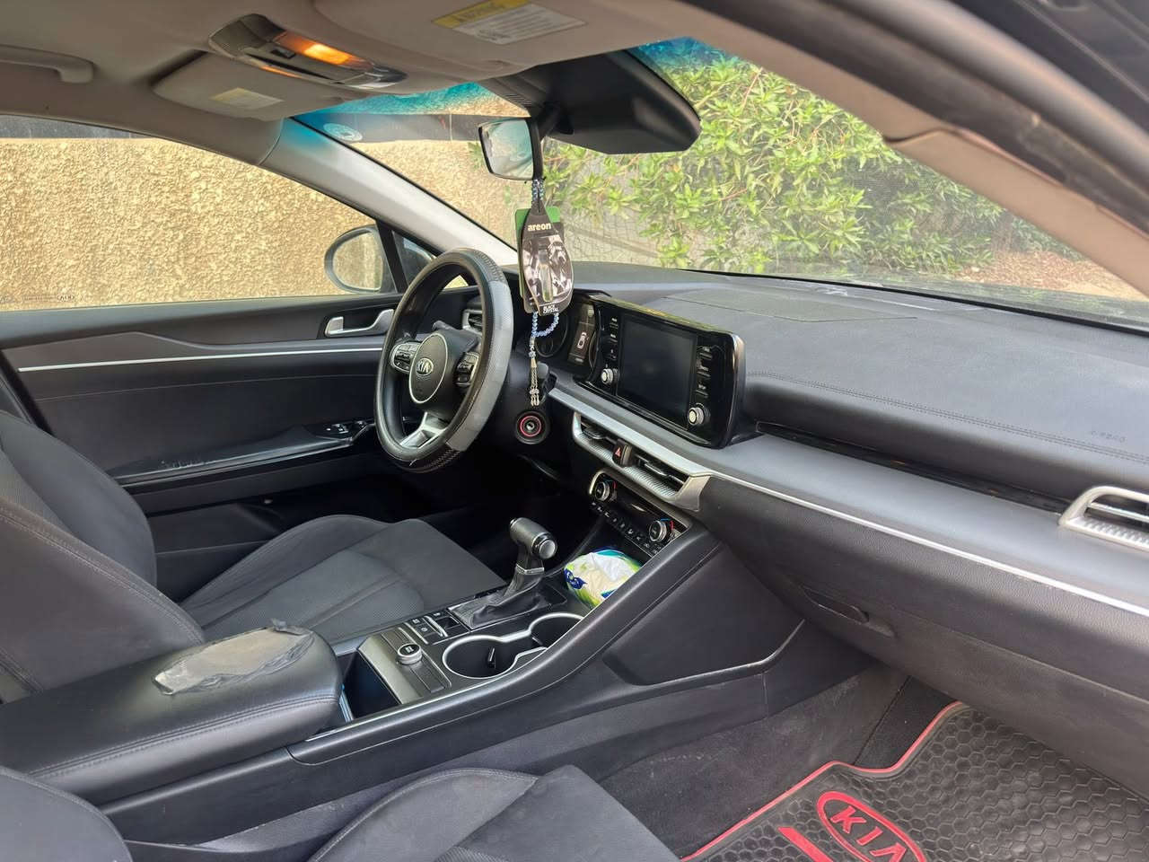 السلام عليكم  Kia K5 2021
كل المعلومات معروضة أمامكم،
ماشية 125,000Km 
للتواصل والاستفسار على السعر  اتصل على 
الواتساب او على الرقم :

0770 216 6796
