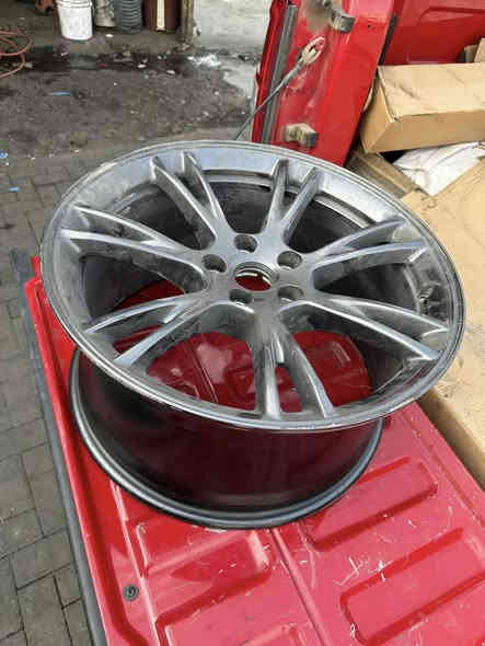 وياله تسلا أصليات بدون ضرر مال موديل Y 2024
للبيع الزوج 500$ والتك 300$
مكانها بغداد السيدية ***********
