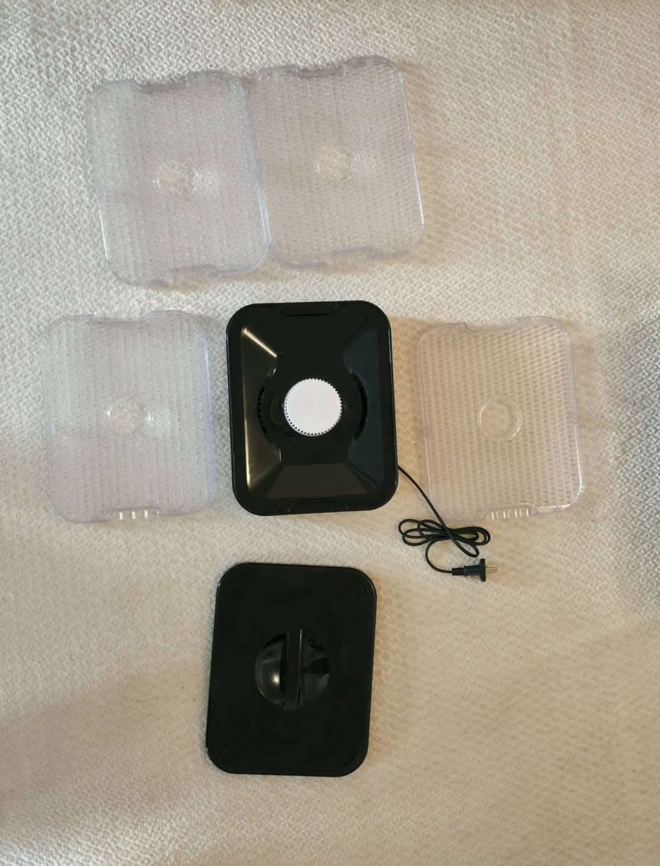 مجفف فواكهه جديد الجسم ستانلس ستيل ٤ طبقات ممكن استخدام منزلي او للمشاريع الصغيرةة
للفواكهه المقرمشة والصحية
فقط اكو فطر بسيط موضح بالصورة خليت عليه صمغ قوي جدا
الجهاز جديد غير مستخدم
السعر ٤٨ الف توصيل ٥ الاف كافة المحافظات


**إذا كنت صاحب هذا الإعلان وتريد حذفه لأي سبب، رجاءا أرسل رسالة إلى الدعم الفني**