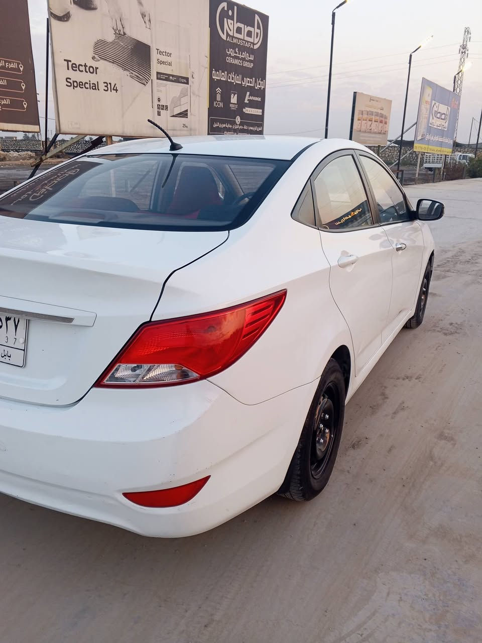 السلام عليكم ورحمه الله وبركاته
اكسنت موديل 16 خليجي  السعر 85. كلش حلوه ونضيفه وجاهزة  محرك دوش 1400. مامفتوح  بيها 3 قطع صبغ بدون دواخل ولا ايرباك  السونار موجود  مسويلها ادامه كامله ماناقصها برغي تجي وتشوف بعينك  رقم بابل تحويل مباشر مكاني بابل النيل ***********. بي واتساب
