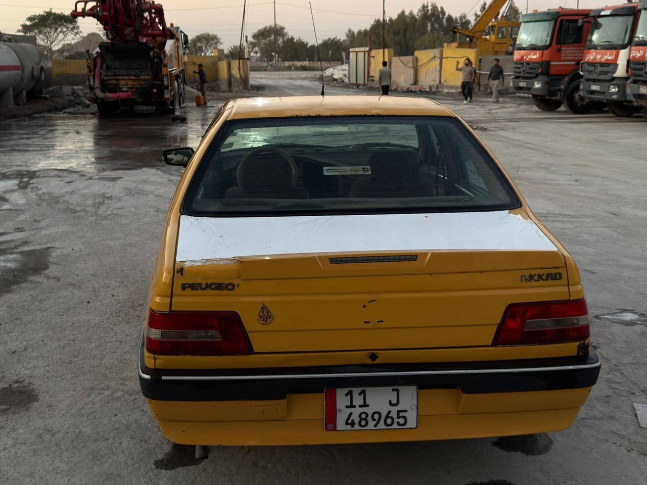 السلام عليكم 
بيجو لميس للبيع موديل --2016
المكان بغداد 
السيارة باسمي 
السعر 33 وبيهة مجال شي بسيط
***********
