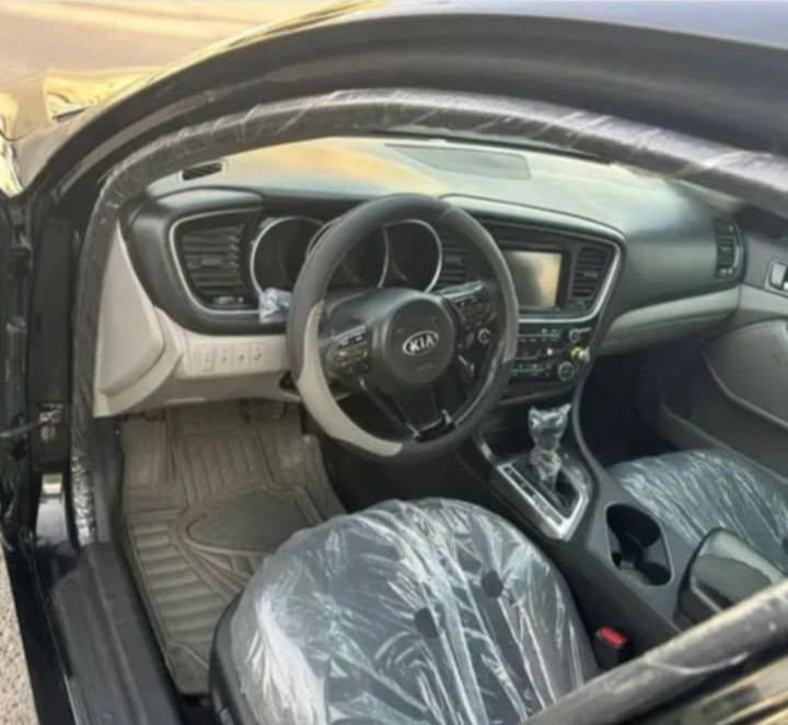 كيا اوبتيما 15 كلين فول الفول واحد على واحد بدون قطرة صبغ  ب رقم بغداد سنويه لل 27 جديده وهزه جديده   تبريد ثلج ويه السويج السياره
بيه مواصفات هوايه 

بنو رامه قطعتين على طول القماره 

شاشه اعطال وتحديد مسار 

تحكم ستيرن جهتين .

استيرن رياضي 

بيه 3 انظمه قياده 

شاشه اصليه وكامر 

نقطه عمياء بالمري 

مري كهرباء شفط وخزن مومري 

حساسات بالمري 

حساسات بالدعاميه الخلفيه 

الكشنات  جلد جديد 

الكشنات الاماميه كهرباء وتدفئة وتبريد

وبصمه تشغيل وبصمه أبواب 

ودبل كزوز يعني دبل صالنصه 

شفتات بالاستيرن وبيه بعد مواصفات مذاكرهن

السياره حادثه بحوض الاسبير شي بسيط ومصلح تصليح أمريكا فقط وبيه الدعاميه الاماميه صبغ فقط وكلشي موجود بالسونار ومتعوب عليه ومال بيت كير ومحرك كفالة
كيا اوبتيما 15 كلين فول الفول واحد على واحد بدون قطرة صبغ  رقم بغداد سنويه لل 27 جديده وهزه جديده   تبريد ثلج ويه السويج السياره سعرها 125 ورقة
السونار مرفق مع الصور

***********
