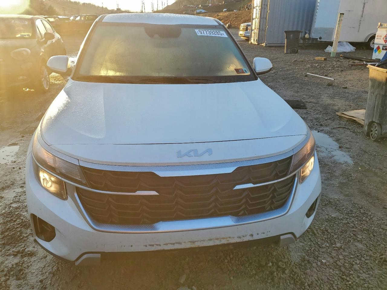 #أعـــلان_مــــــــــزاد #مكتب_بوابة_دبي
سعر نقل مخفض الى جميع الموانئ
ـ نوع السيارة : 2026 KIA SELTOS LX
ـ تاريخ المزايدة : 28/1/2026 الساعة 6:00 مساء 
ـ السعر : حسب تاريخ المزايدة المذكور أعلاه: 425$ دولار 
ـ الضرر والمواصفات : حسب الصور المرفقة
-جميع السيارات الهايبرد الكهرباء معفي
من الكمرك الضريبة والرقم مجاناً
ملاحـــظــة .. السيارات المعروضة داخل الصفحة هي مجرد نماذج بسيطة للمزاد
وللمزيد من المعلومات الحضور الساعة الرابعة عصرا الى مقر الشركة الكائن في:
شارع الحزام الاخضر المدينة المايئة- مقابيل حي العدالة #النجف_الاشرف
المكتب ***********
زيد الطفيلي***********
عبد الله الزاملي***********
للانضمام لكروب الواتساب اضغط ع رابط
https://chat.whatsapp.com/HEg5DTFOYCnFPwSoSvOuuq
