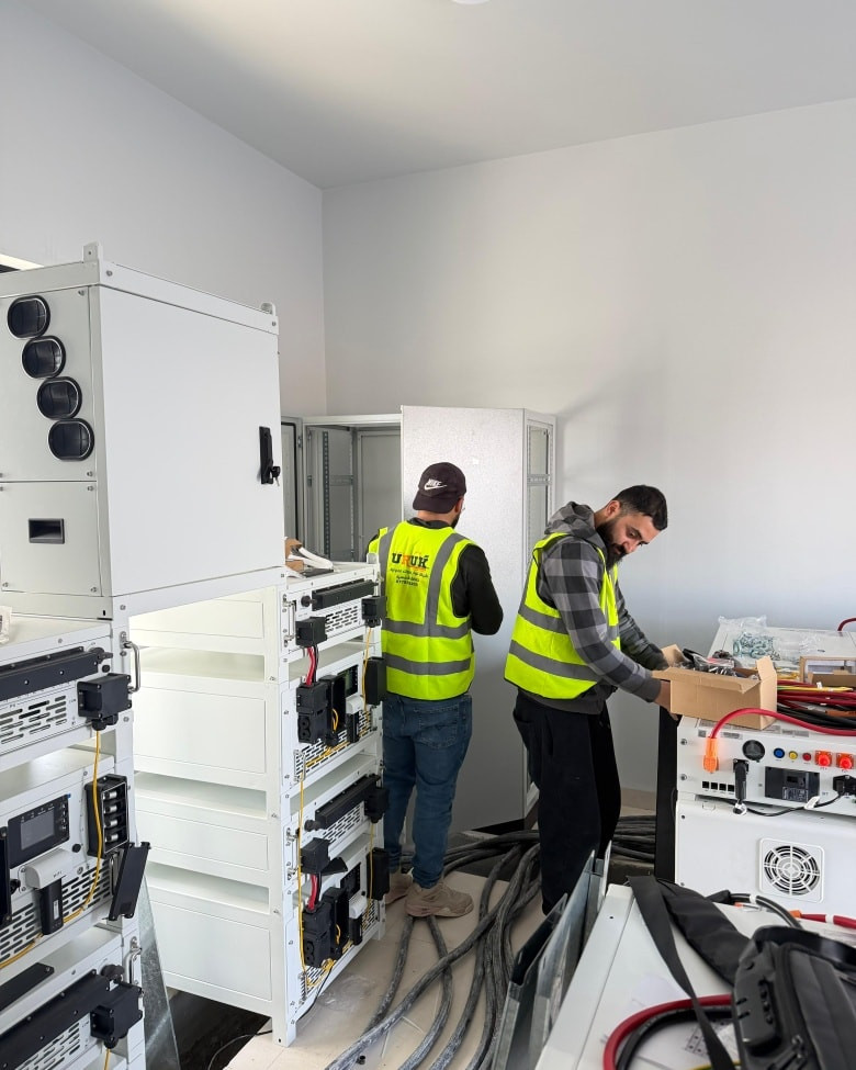 لوحة فنية هندسية ترسمها كوادرنا في محافظة كربلاء المقدسة . حيث يلتقي الإتقان الهندسي مع الدقة في التنفيذ . ضمن مشروع طاقة شمسية نُفذ وفق دراسة مدروسة وبإشراف مهندسين مختصين.
ليجسّد التزامنا بالجودة ويعكس ثقة عملائنا.
للتواصل والاستفسار 📩 
*********** 📞 ***********
📍موقعنا :-
بغداد -الكرادة خارج -قرب المسرح الوطني
ذي قار -الادارة المحلية -قرب جمعية الكوثر

 #منظومات_شمسية #الطاقة_الشمسية #تنفيذ #مشاريع_العراق #استثمار_ذكي #العراق #الناصريه
