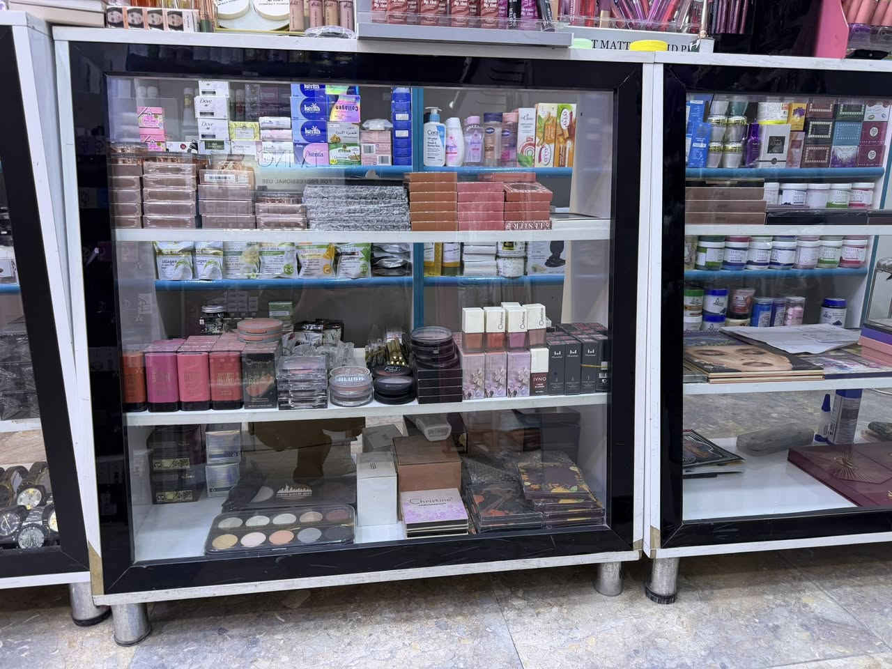 للبيع
***********
