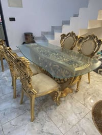 ميز ٦ كراسي • طقم طعام ٤