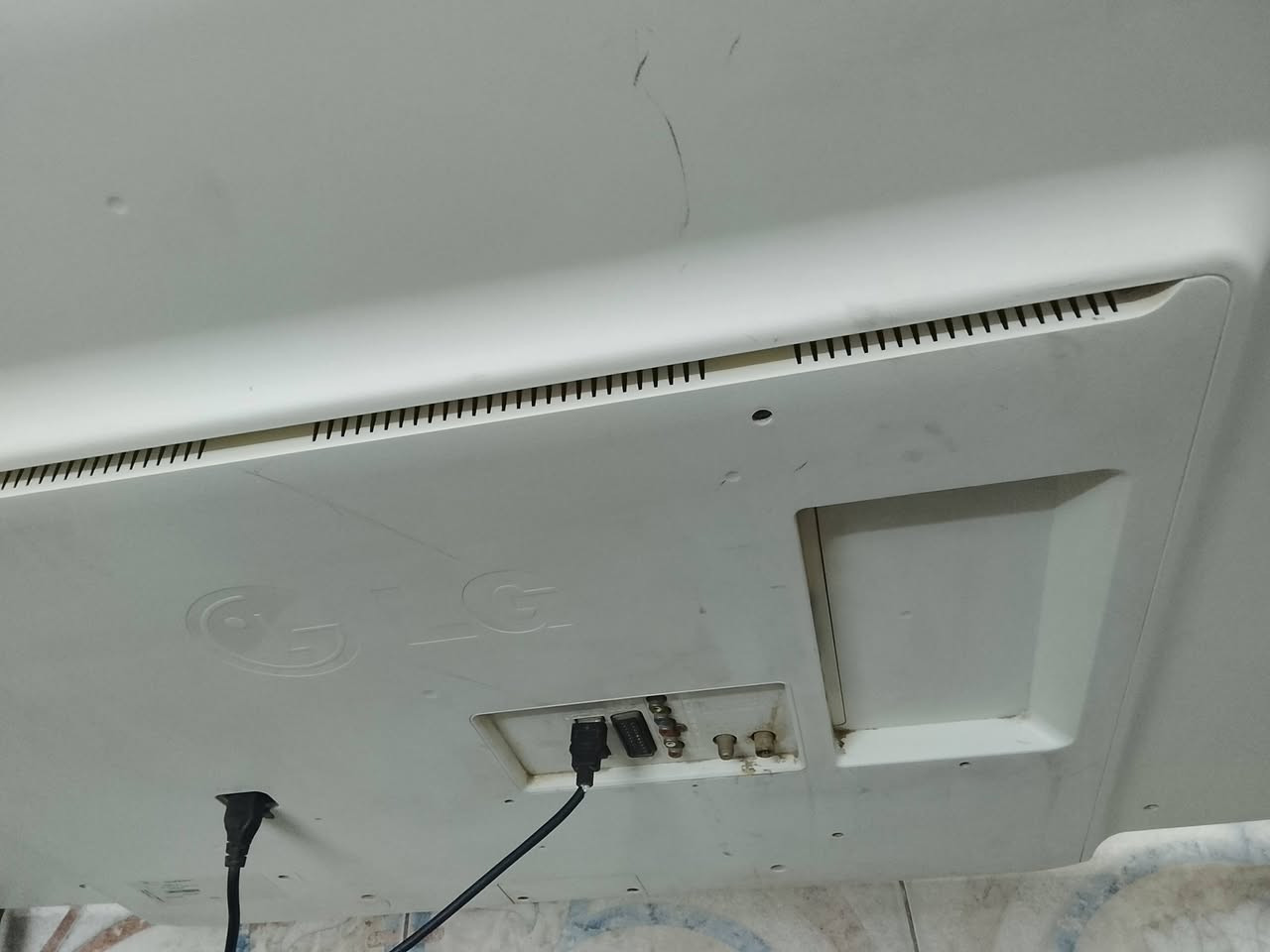 شاشة LG الحجم55 بدون انترنيت ستلايت داخلي النظافة
100%صناعة كورية الوان ابيض مكفولة.من.فتح وتصليح
السعر 275 الف مكان بغداد شعلة ***********
