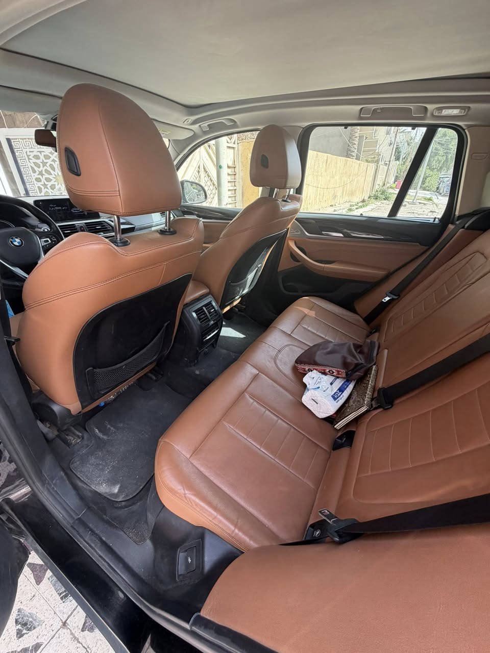 السلام عليكم X3 عروش موديل 2018 شكل 2020 للبيع مكانها بغداد رقم دهوك بأسمي تحويل ثاني يوم السيارة جاهزة وماناقصها شي تخم تاير جديد دهن جديد للاستفسار الاتصال على ***********
