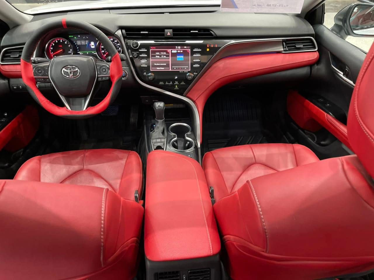 كامري للبيع 2020xse اعله فأه حادث امريكا جاملغ خلفي او بل عراق امامي بيه ناقط حالوب بل جنطه او البنيد مكان البلديات السعر 185شده وخمسه وثمانين الاتصال *********** رقم دولي
