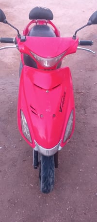 دراجه نضيفه مكفوله هندر وسلف بسعر مناسب 07821098620