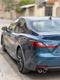 كامري موديل 2025. امريكي هايبرد  فئة SE بصمة كرسي كهرباء المسافة المقط...