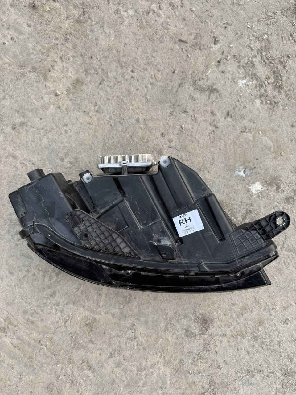 السلام عليكم
متوفر للبيع مازده جيب الشكل الجديد ليد اصفر الصفحة اليمين تجاري مستخدمة ايام فقط اخت الجديدة 
***********
المكان بابل
