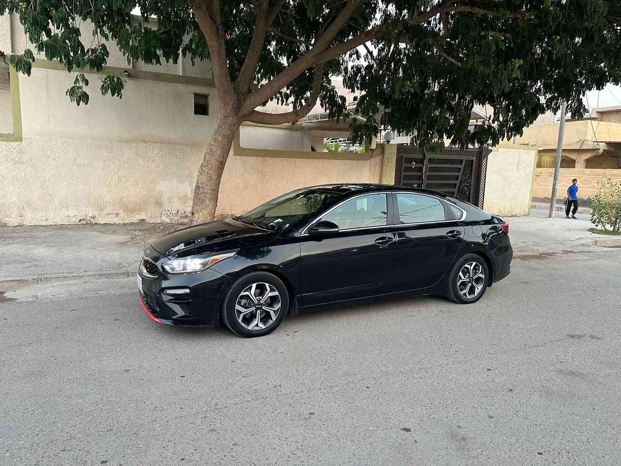 السلام عليكم
فورتي 2020 رقم بغداد بأسم معوق ولد شاب سنة2027 (يعني باقي كم شهر تصير حرة)  وكالة عامة انطيك بأسمك 
مواصفات ال EX معروفة 
*محرك 200 دوش
#كير  6 سرعات AT المرغوب 
*ماشية 150 الف كيلومتر
تحكم جهتين -كروس سرعة 
رادار امامي خلفي  -رادار قيادة ذاتية
اشارة نقط عمياء بلمري-اشارة بلمري
تدفئة كشنات -تدفئة ستيرن -درايف مود
Sport _smart_normal
#قطعتين تبريد -شحن واير لس -تدعم ال كاربلي
لد امامي فراشة بلنهار -ويل 16 -تخم تاير
#السيارة داخلة كلين -#بيهة بنيد مبدل اصلي بلعراق بدون دواخل السونار موجود 
#ايرباكات السيارة كلها سليمة 
*سيارة جاهزة من تبريد _صدر _حدادية 
….بلعافية علياخذهة 
السعر 122 وبيهة مجال 
مكان السيارة:
واسط _العزيزية 
للأتصال ***********
***********
